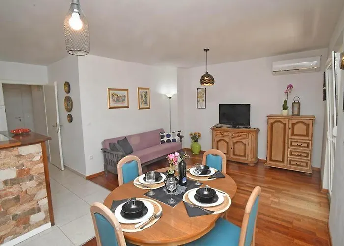 Verica House